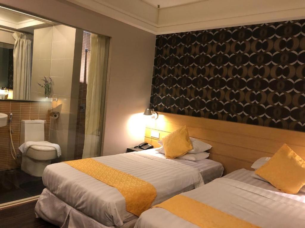 De Hotel Ipoh Esterno foto